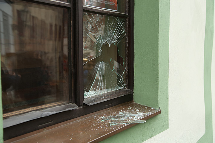 A2B Glass are able to board up broken windows while they are being repaired in Wandsworth.